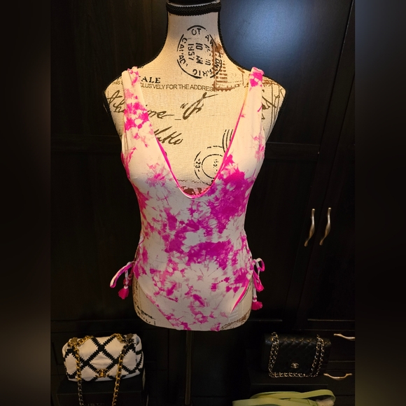 Dolce Vita Swimsuit NWT Size: Small Side Tassels Tie Up  Barbiecore Retails $134 - Picture 3 of 8